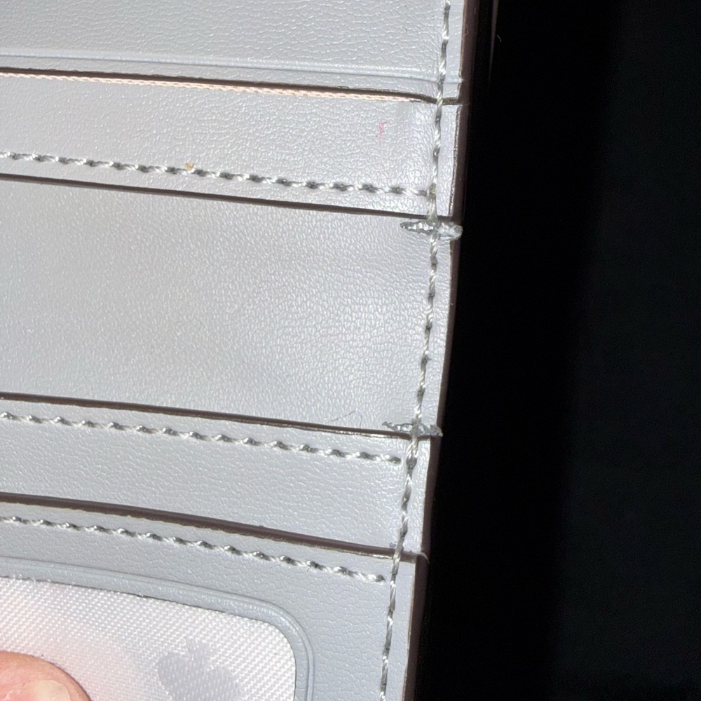 Kate Spade bifold wallet - Picture 8 of 8